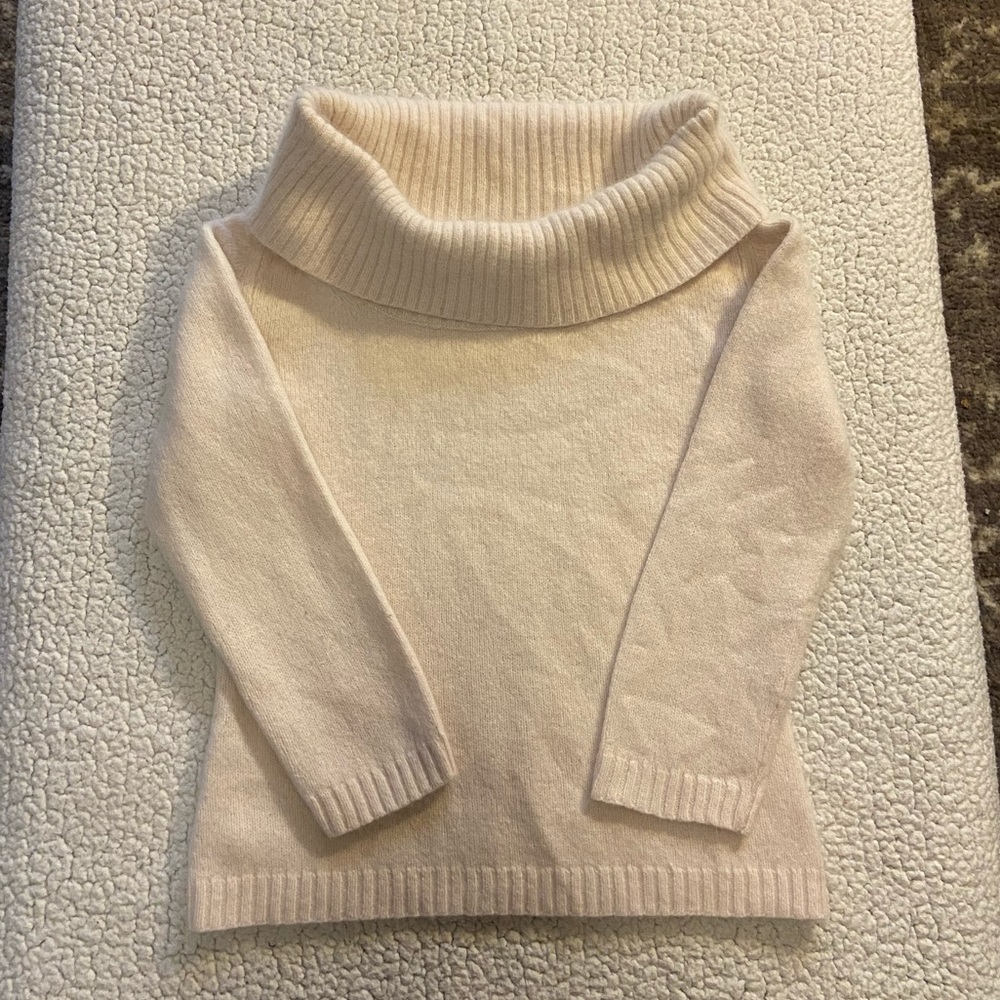 Apostrophe. Rabbit Hair Sweater
